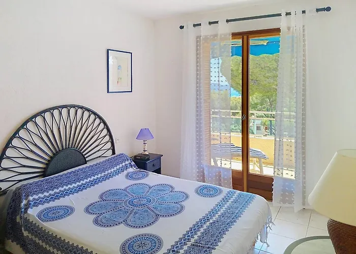 T2 A Avec Piscine Et 5 Couchages - Fr-1-610-106 *